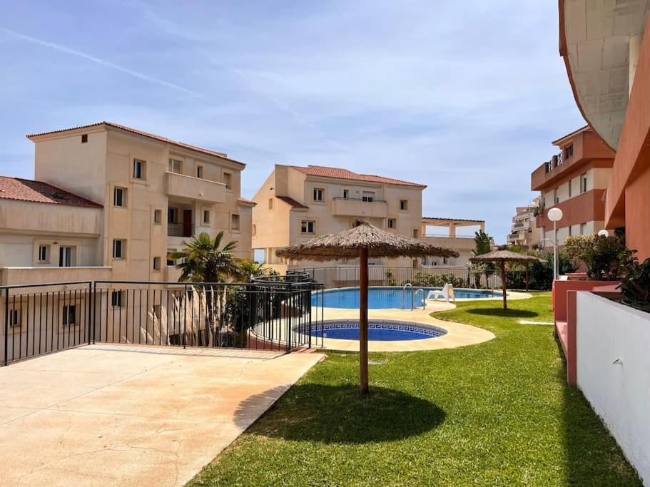 Benalmadena Costa Malaga Apartamento Muy Acogedor Con Vistas Al Mar Terraza Gigante Para Verano E Invierno Parking Luaran gambar