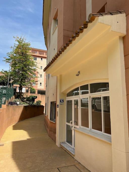 Benalmadena Costa Malaga Apartamento Muy Acogedor Con Vistas Al Mar Terraza Gigante Para Verano E Invierno Parking Luaran gambar