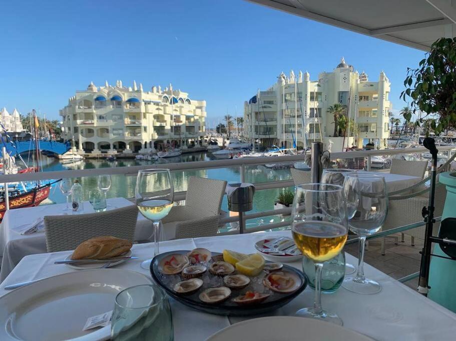 Benalmadena Costa Malaga Apartamento Muy Acogedor Con Vistas Al Mar Terraza Gigante Para Verano E Invierno Parking Luaran gambar